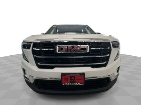 Certified 2024 GMC Acadia Elevation w/ Luxury Package image 3