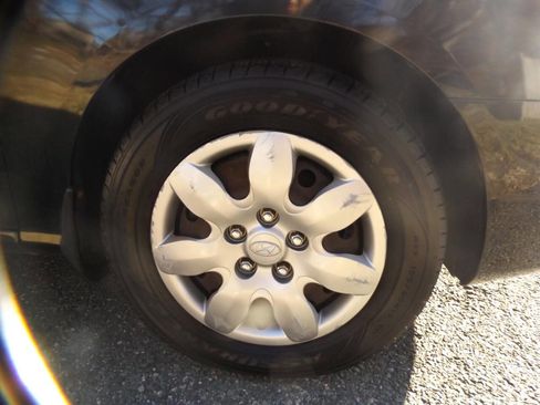 Used 2009 Hyundai Elantra GLS image 23