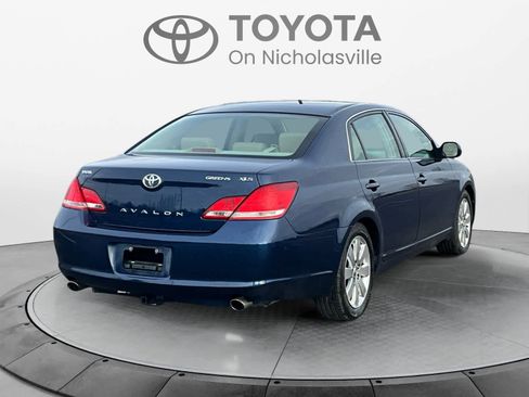 Used 2006 Toyota Avalon XLS image 5