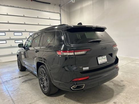 Used 2023 Jeep Grand Cherokee L Summit AWD/4WD image 8