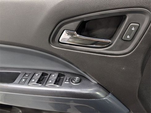 Used 2021 Chevrolet Colorado Z71 w/ Z71 Midnight Edition image 13