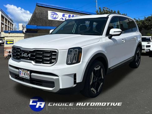 Used 2025 Kia Telluride S FWD image 1