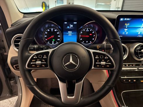 Used 2021 Mercedes-Benz GLC 300 image 14