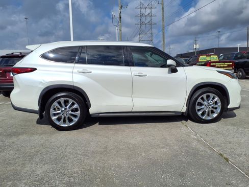 Used 2021 Toyota Highlander Limited image 26