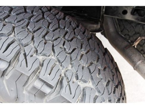 Used 2022 Ford F150 Raptor AWD/4WD image 32