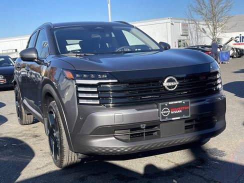 New 2025 Nissan Kicks SR image 2