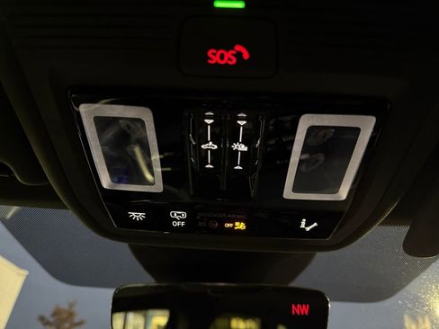 Used 2023 Audi Q4 e-tron Premium w/ Convenience Package image 17