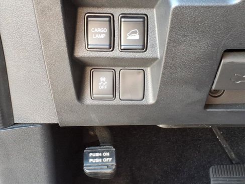 Used 2023 Nissan Frontier SV w/ SV Convenience Package AWD/4WD image 18