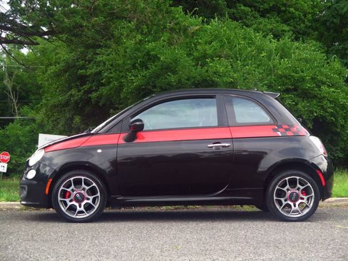 Used 2012 FIAT 500 Sport w/ Safety & Convenience Pkg FWD image 2