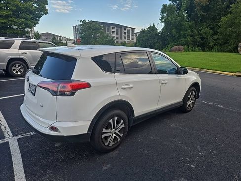 Used 2018 Toyota RAV4 LE w/ All Weather Liner Package FWD image 3