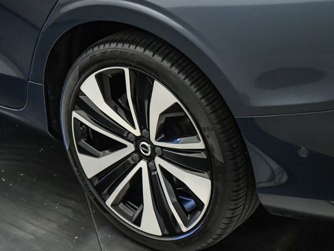 Certified 2023 Volvo S60 B5 Ultimate w/ Climate Package FWD image 11