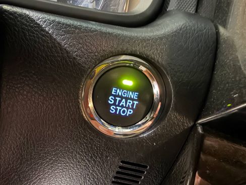 Used 2019 Toyota 4Runner Limited AWD/4WD image 29