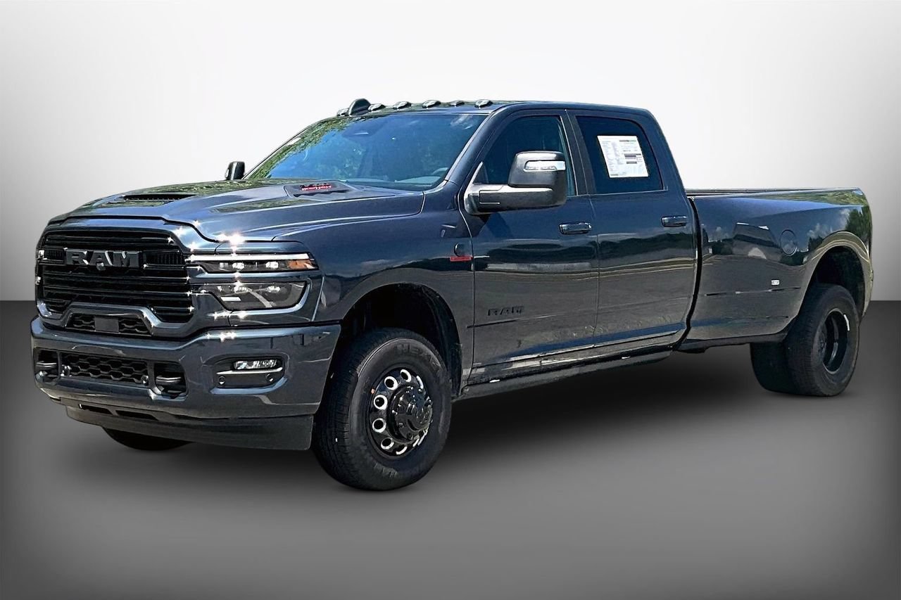 New 2026 RAM 3500 Laramie AWD/4WD image 4