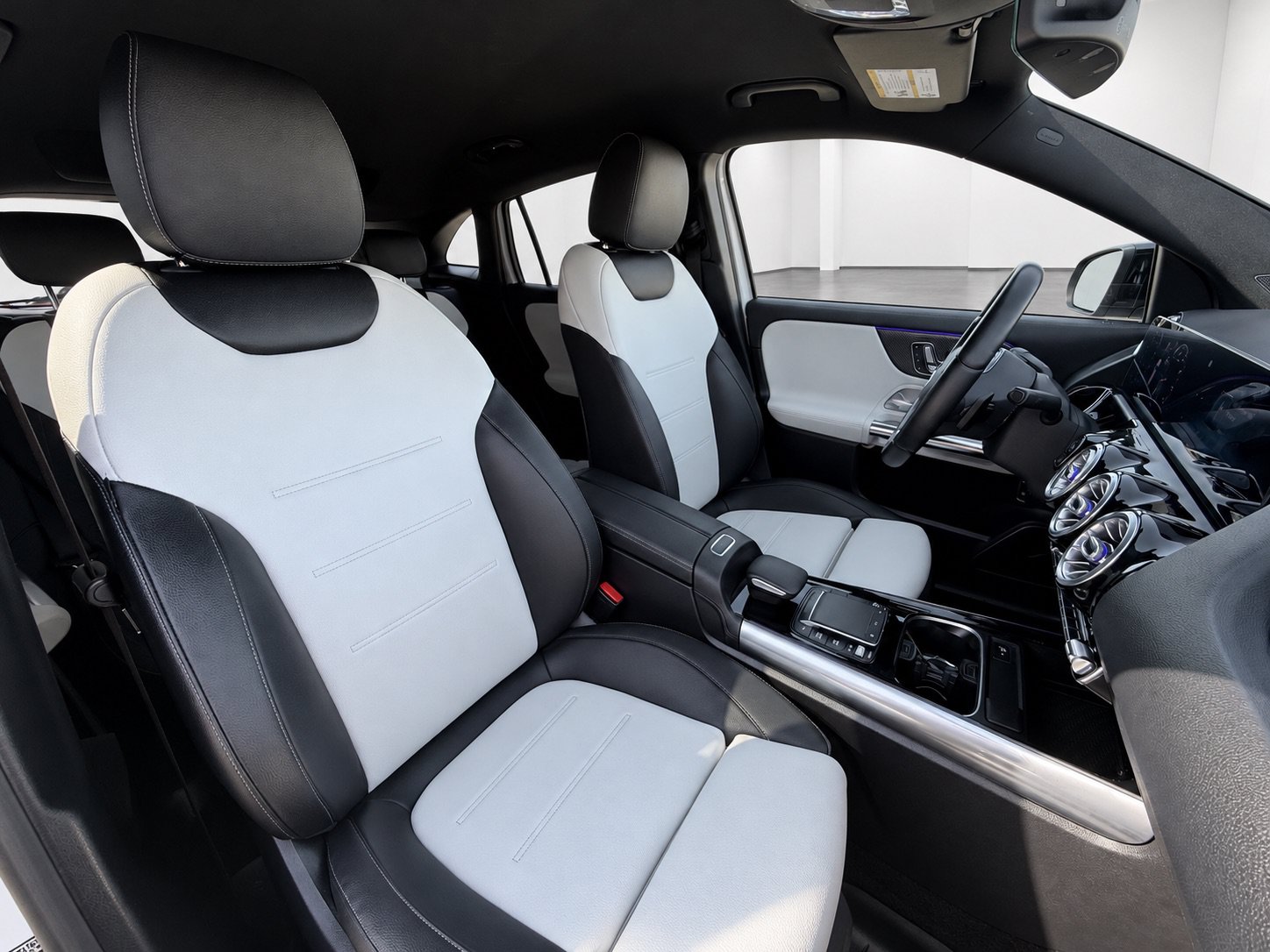 Used 2021 Mercedes-Benz GLA 250 4MATIC image 24