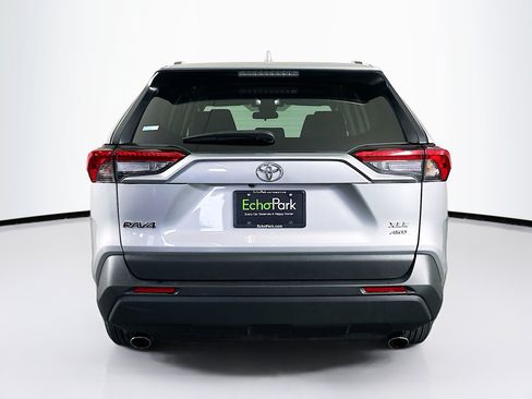 Used 2025 Toyota RAV4 XLE AWD/4WD image 7