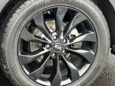 Used 2020 Kia Sorento S image 33