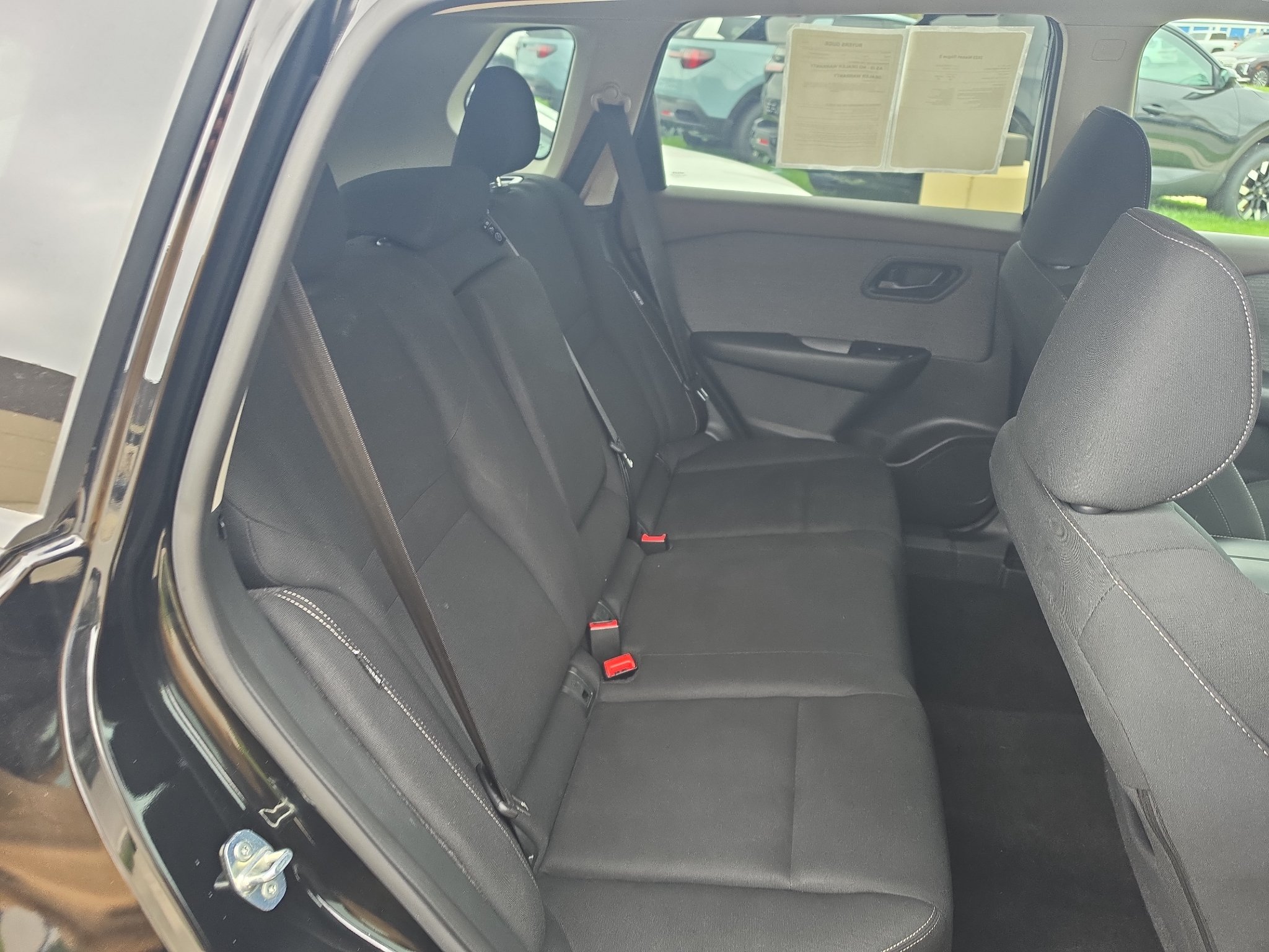 Used 2023 Nissan Rogue S FWD image 12