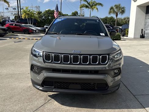 Used 2023 Jeep Compass Latitude w/ Sun and Sound Group image 9