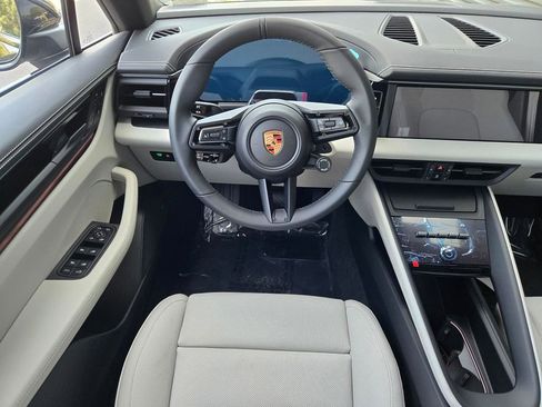 New 2026 Porsche Macan 4 Electric image 14