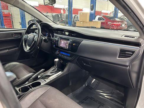 Used 2016 Toyota Corolla S w/ Driver Convenience Package image 27