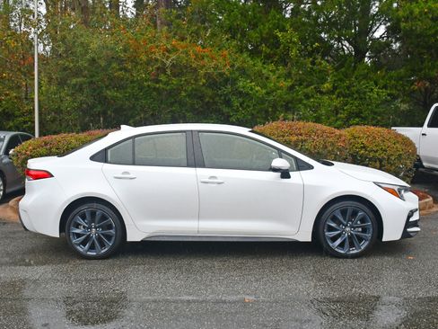 Certified 2023 Toyota Corolla LE image 5