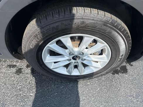 Used 2019 Kia Sorento FWD w/ Option Group 020 image 10
