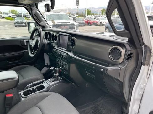 Used 2023 Jeep Wrangler Unlimited w/ Cold Weather Group AWD/4WD image 15