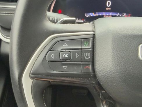 Used 2023 Jeep Grand Cherokee Altitude AWD/4WD image 7