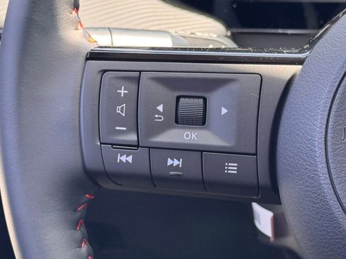 New 2025 Nissan Kicks SR image 11