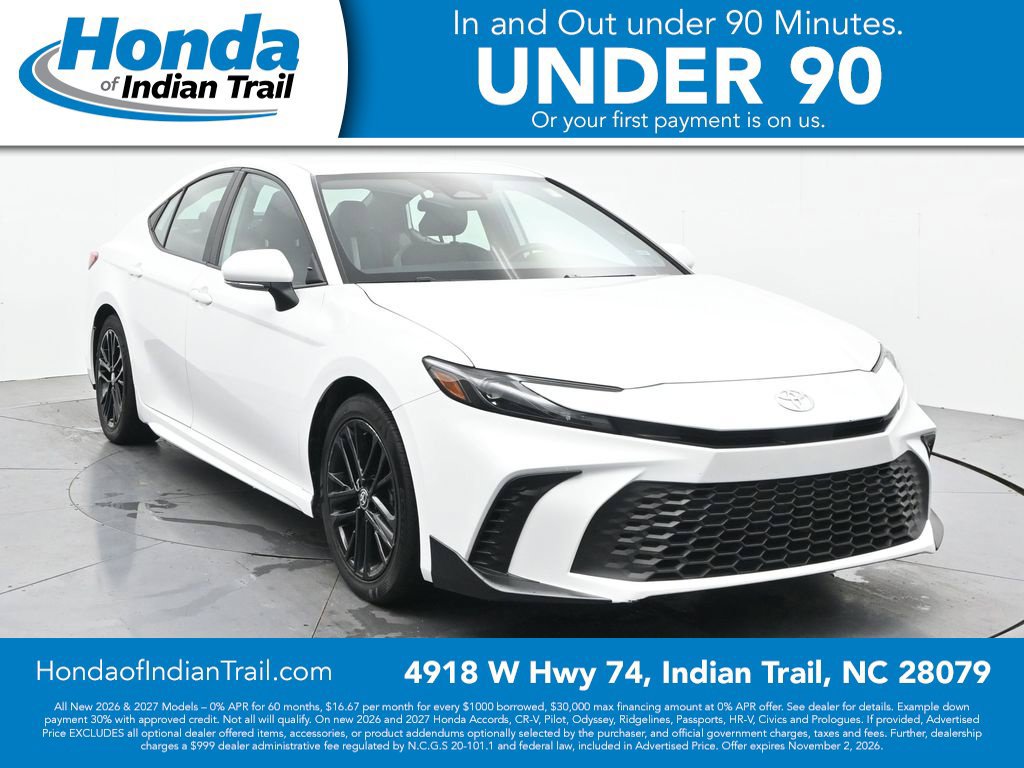 Used 2025 Toyota Camry SE FWD image 3