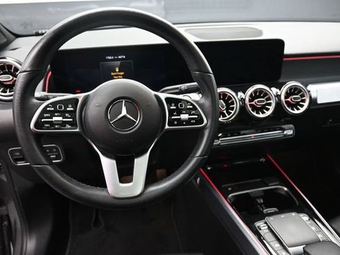 Used 2022 Mercedes-Benz GLB 250 image 14