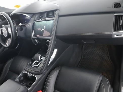 Used 2021 Jaguar E-PACE 300 Sport image 31