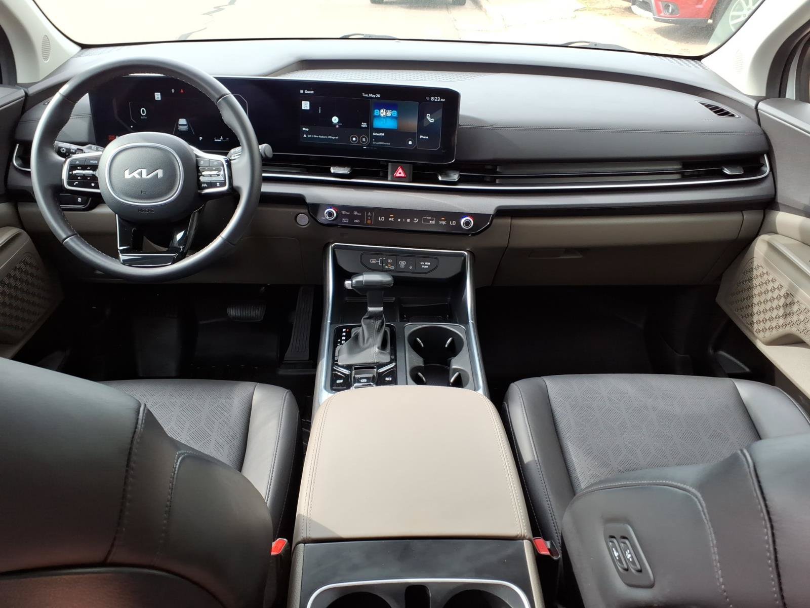 Used 2025 Kia Carnival SX FWD image 11