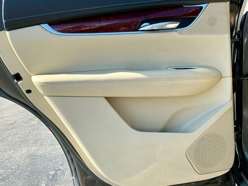 Used 2019 Cadillac XT5 Luxury FWD image 31