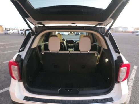 Used 2020 Ford Explorer Limited w/ Class III Trailer Tow Package image 32