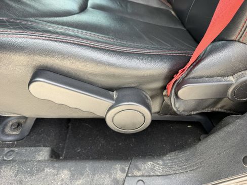 Used 2018 Jeep Wrangler Unlimited Rubicon AWD/4WD image 9