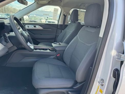 New 2026 Ford Explorer Active AWD/4WD image 9