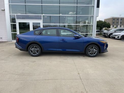 New 2026 Kia K4 FWD image 4