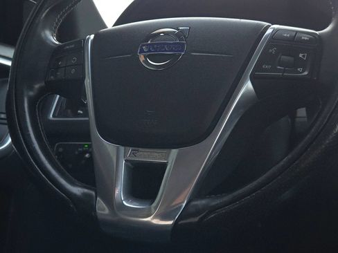 Used 2016 Volvo XC60 T6 R-Design AWD/4WD image 27