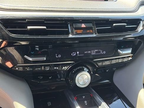 Used 2024 Acura MDX SH-AWD w/ Technology Package image 20