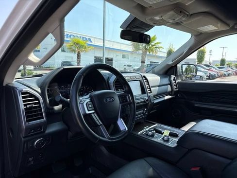 Used 2019 Ford Expedition Platinum AWD/4WD image 10