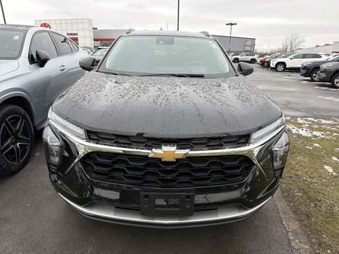 Used 2024 Chevrolet Trax LT w/ Driver Confidence Package image 3
