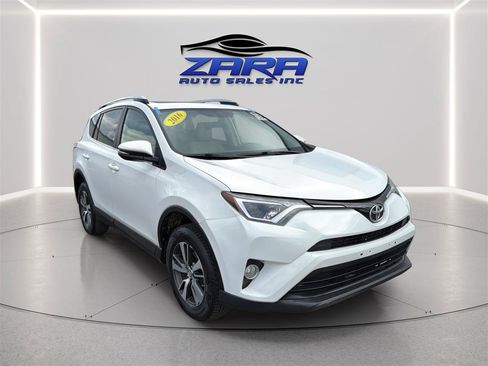 Used 2016 Toyota RAV4 XLE AWD/4WD image 9