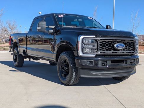 Used 2023 Ford F250 XL w/ STX Appearance Package image 3
