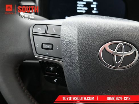 Used 2026 Toyota Camry XLE image 19