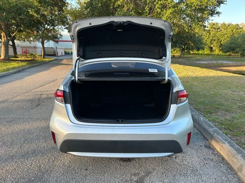 Used 2020 Toyota Corolla LE image 10