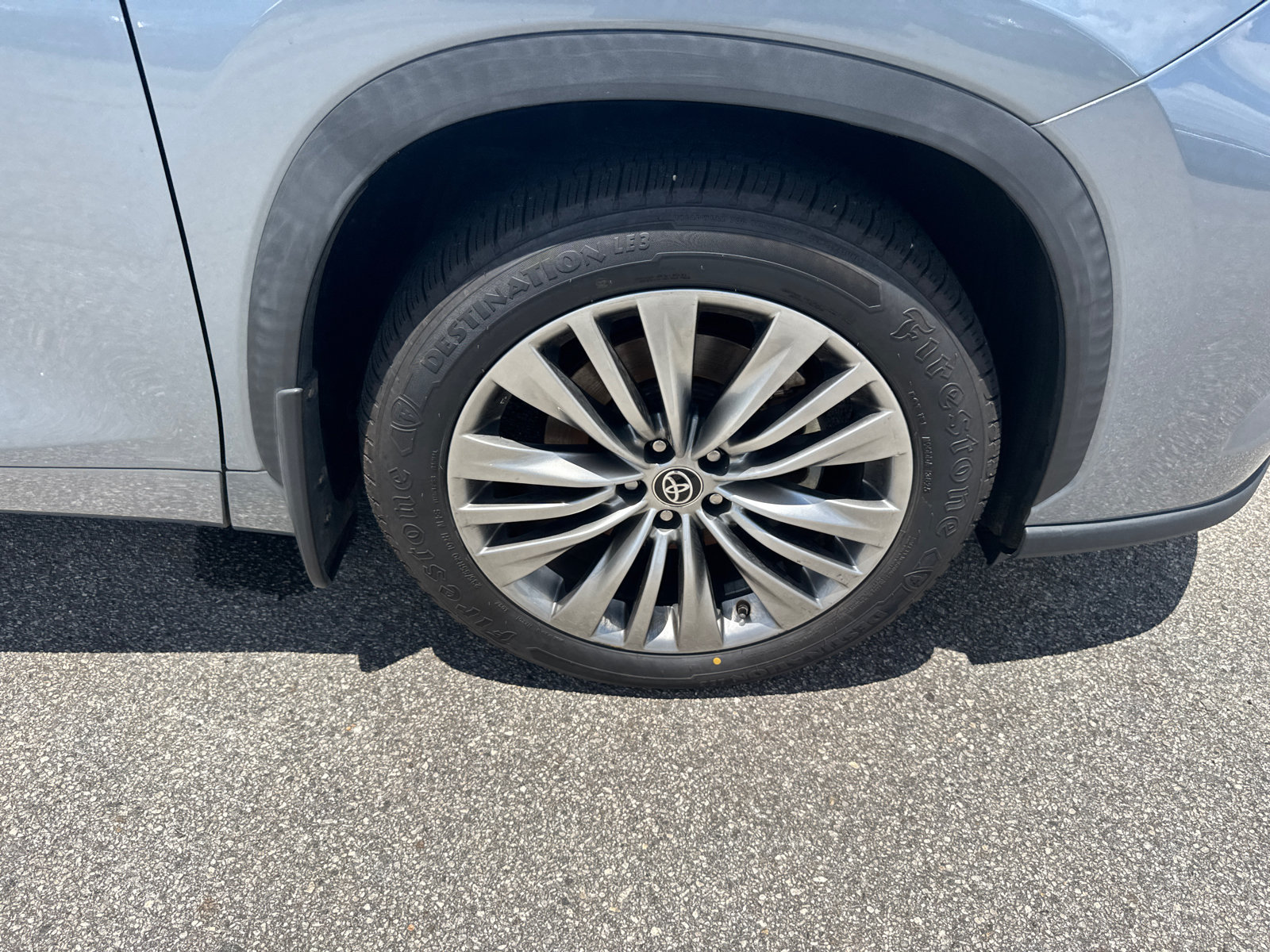 Used 2021 Toyota Highlander Platinum AWD/4WD image 12