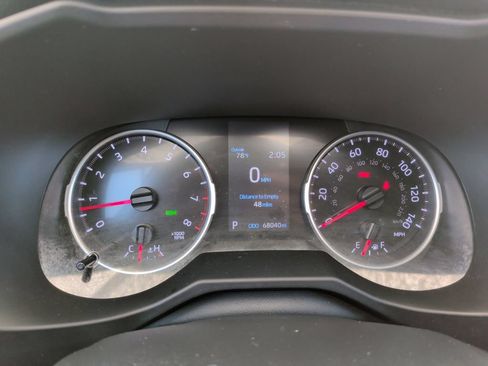 Used 2021 Toyota RAV4 XLE AWD/4WD image 30