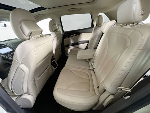 Used 2018 Lincoln MKX Reserve w/ Lincoln MKX Climate Package image 25