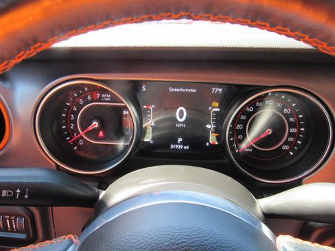 Used 2021 Jeep Gladiator Mojave AWD/4WD image 23